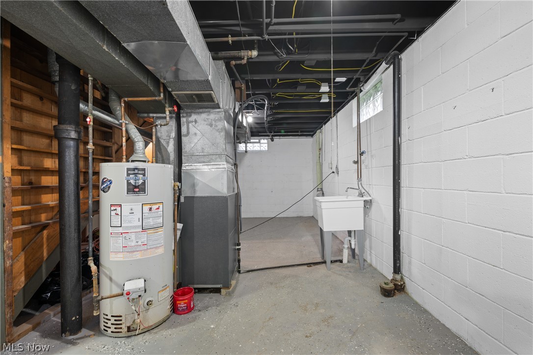 670 Davis Street Akron OH 44310