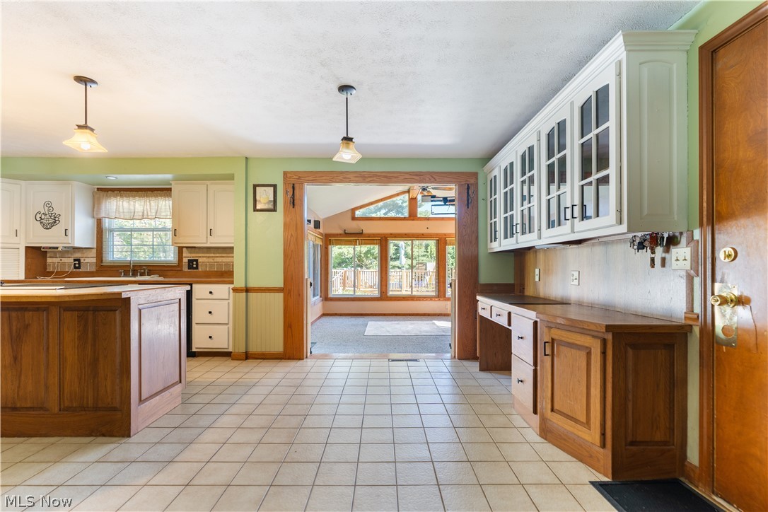 2561 Fallview Street NW Uniontown OH 44685