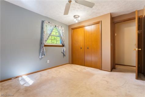 2561 Fallview Street NW Uniontown OH 44685