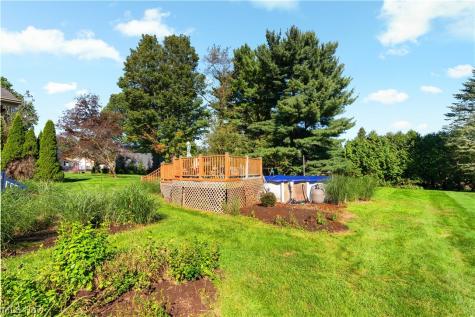 2561 Fallview Street NW Uniontown OH 44685