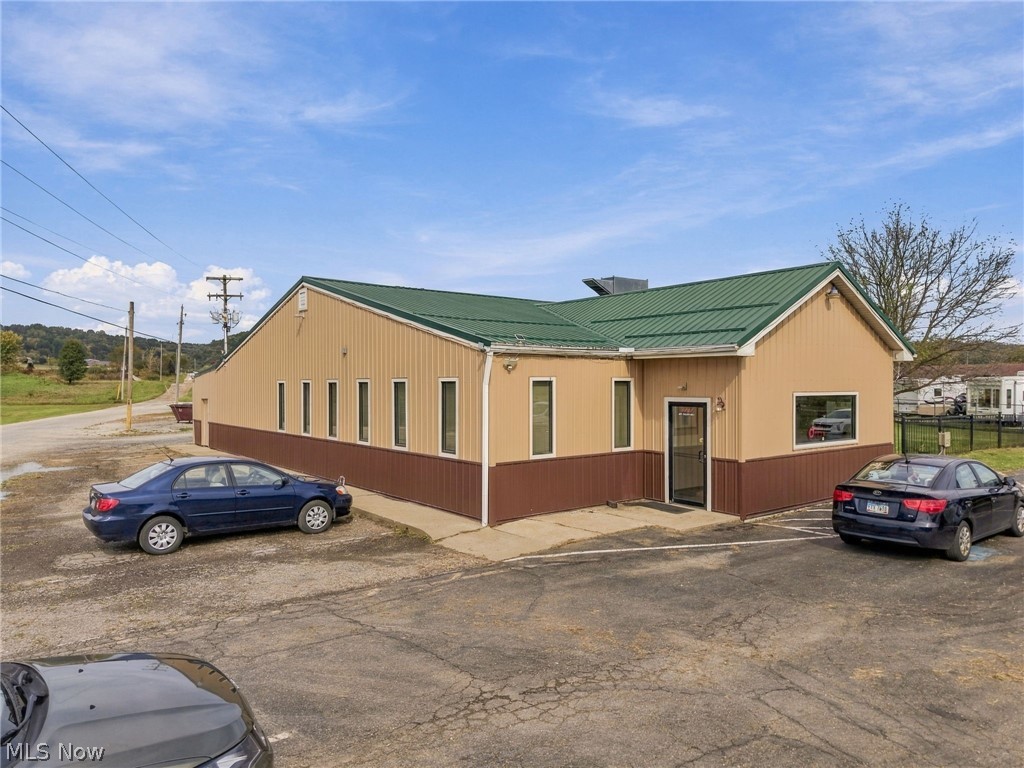 6157 Alliance Road NW Malvern OH 44644