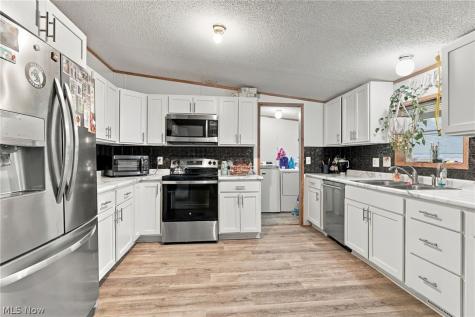 6157 Alliance Road NW Malvern OH 44644
