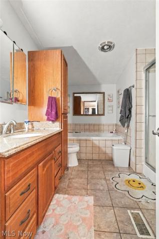 6157 Alliance Road NW Malvern OH 44644