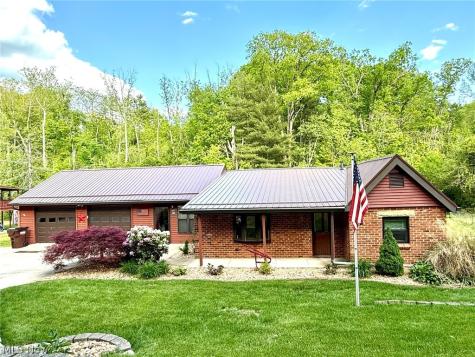 912 Hadley Lane Marietta OH 45750