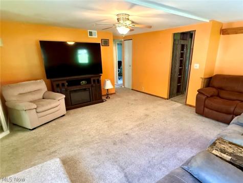 912 Hadley Lane Marietta OH 45750