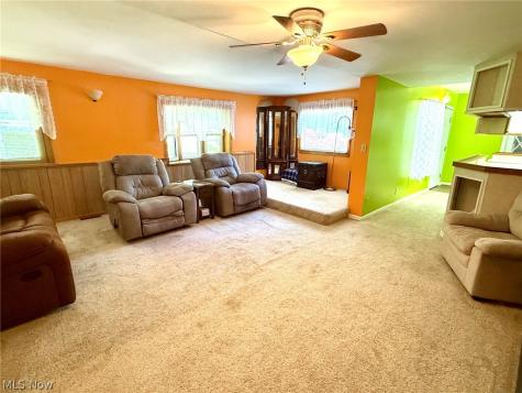 912 Hadley Lane Marietta OH 45750
