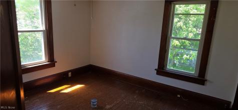 2278 11th Street SW Akron OH 44314