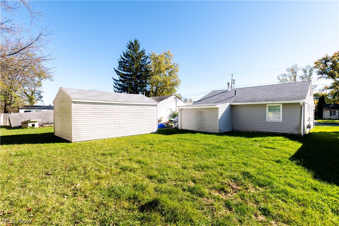 1744 Victoria Street SW Warren OH 44485