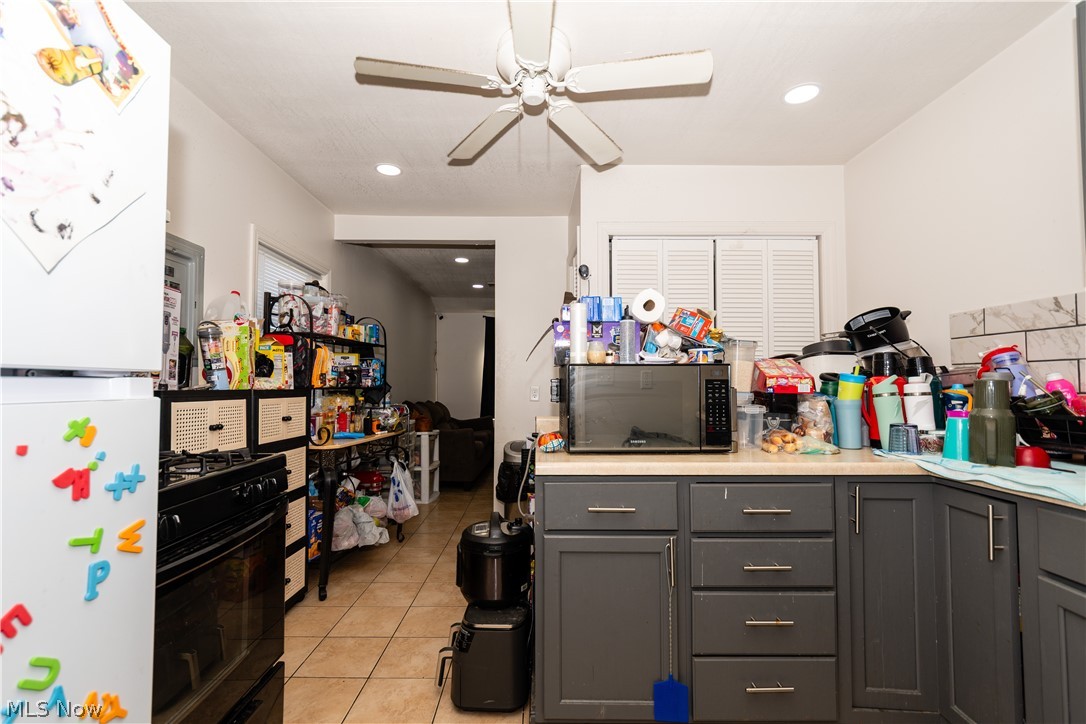 1744 Victoria Street SW Warren OH 44485