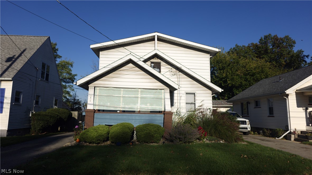 1570 Edgehill Avenue SE Warren OH 44484