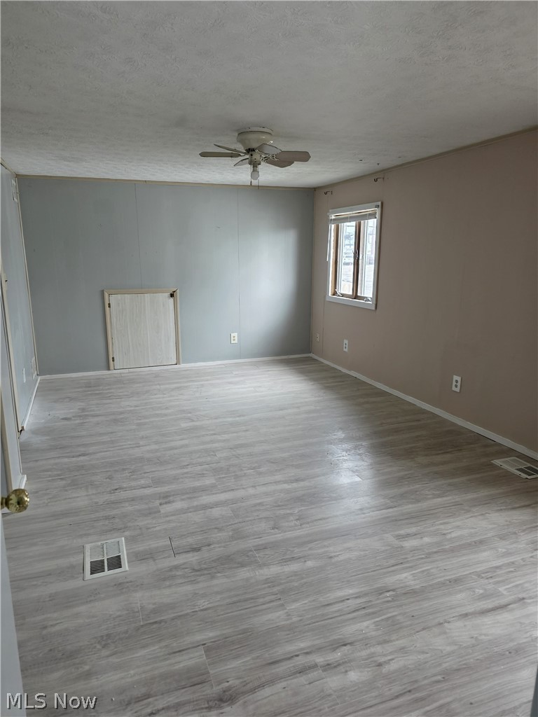 1570 Edgehill Avenue SE Warren OH 44484
