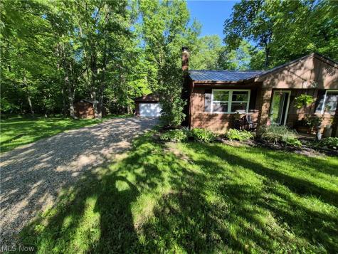 1373 Saffron Drive West Salem OH 44287