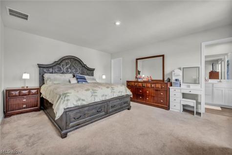 172 Wildflower Drive Elyria OH 44035