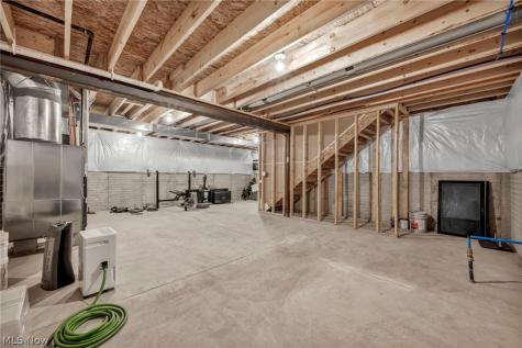 172 Wildflower Drive Elyria OH 44035