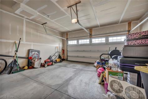 172 Wildflower Drive Elyria OH 44035