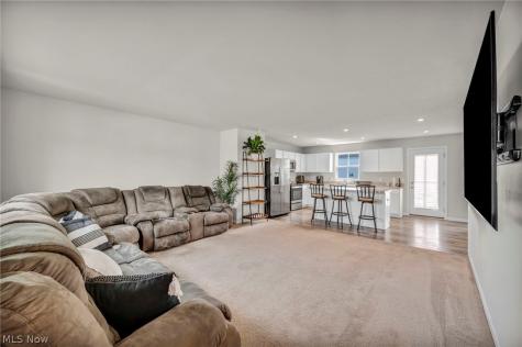 172 Wildflower Drive Elyria OH 44035
