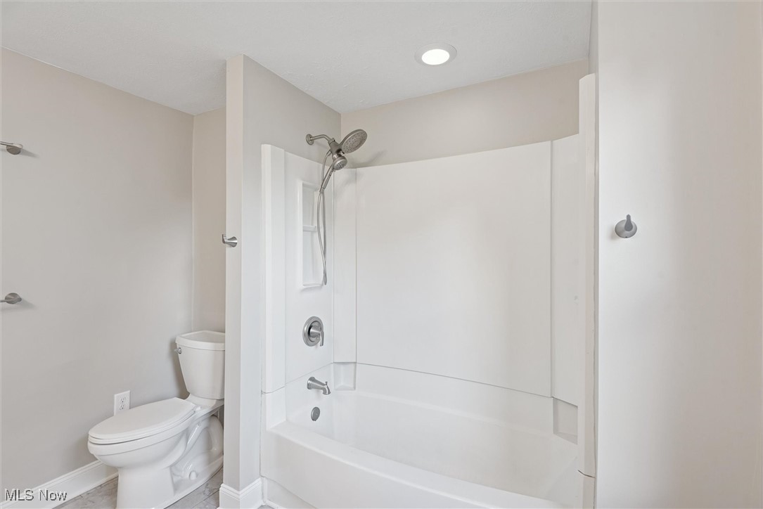 366 Doyle Street Akron OH 44303