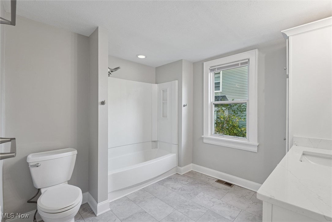 366 Doyle Street Akron OH 44303