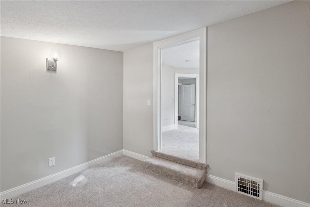 366 Doyle Street Akron OH 44303