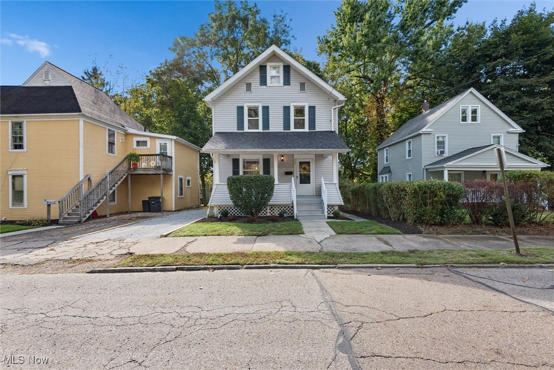 366 Doyle Street Akron OH 44303