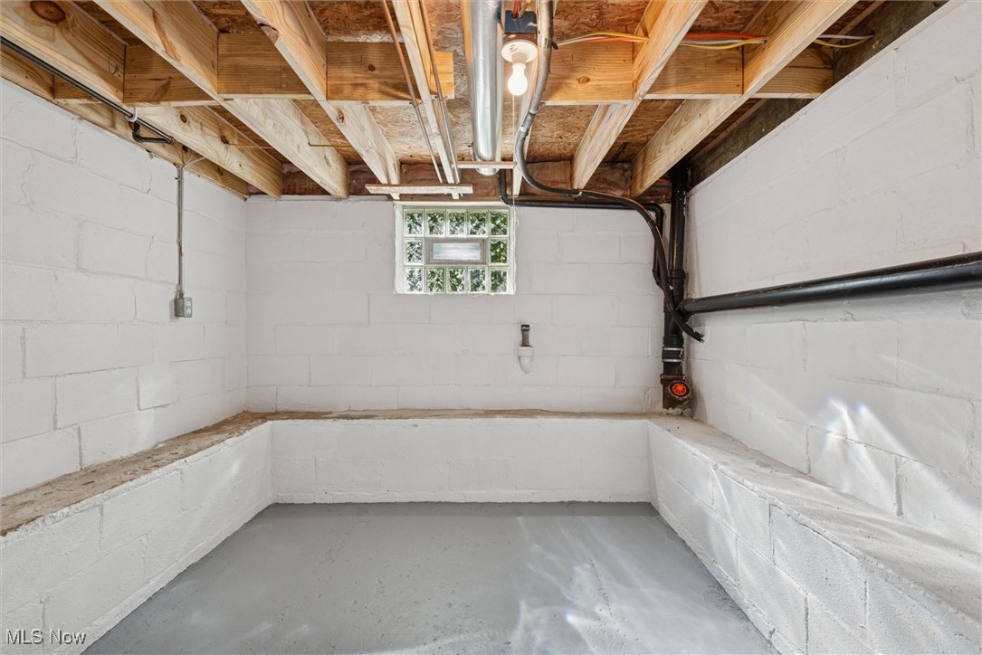 366 Doyle Street Akron OH 44303