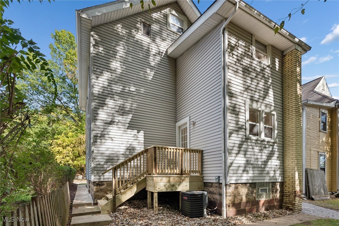 366 Doyle Street Akron OH 44303