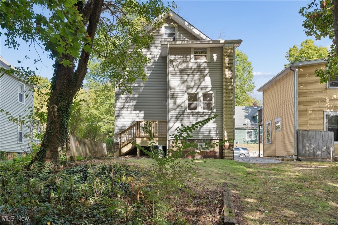 366 Doyle Street Akron OH 44303