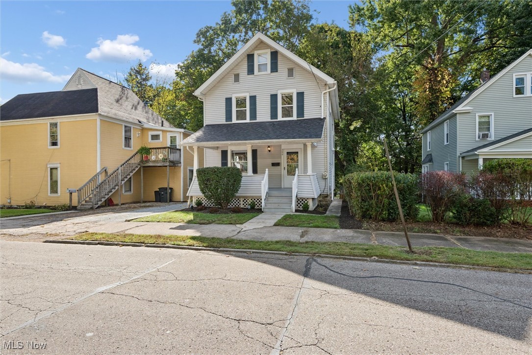 366 Doyle Street Akron OH 44303