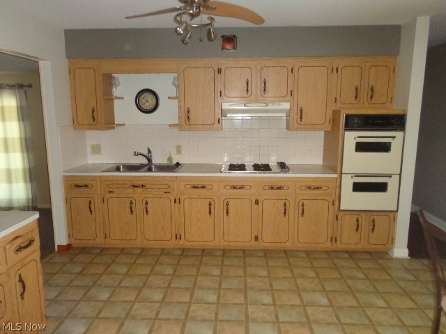 979 E Decker Drive Seven Hills OH 44131