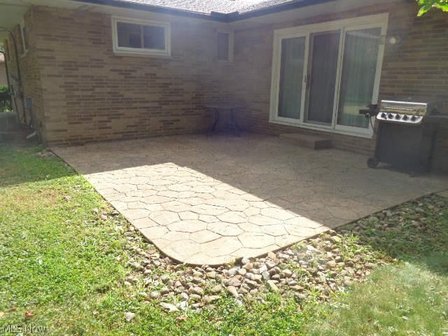979 E Decker Drive Seven Hills OH 44131