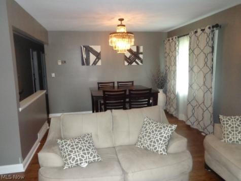 979 E Decker Drive Seven Hills OH 44131