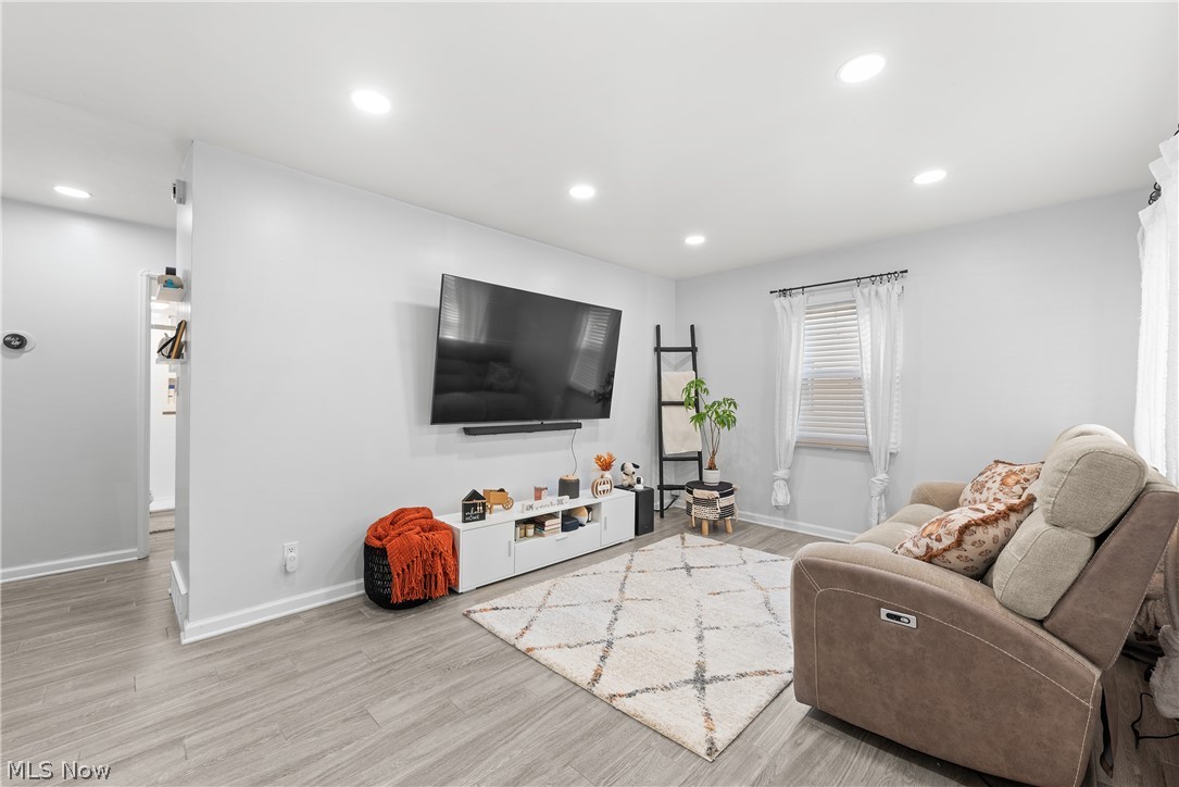 14405 Cleminshaw Road Cleveland OH 44135