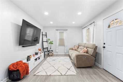 14405 Cleminshaw Road Cleveland OH 44135