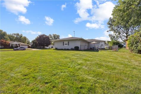 3610 Palm Springs Drive Lorain OH 44053