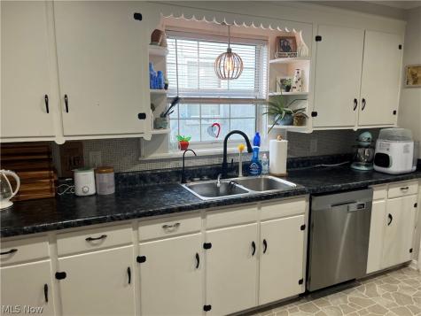 117 Sharon Street Marietta OH 45750