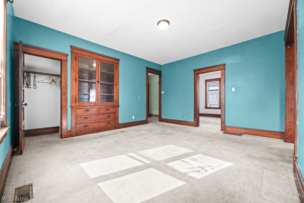 134 W Cambridge Street Alliance OH 44601