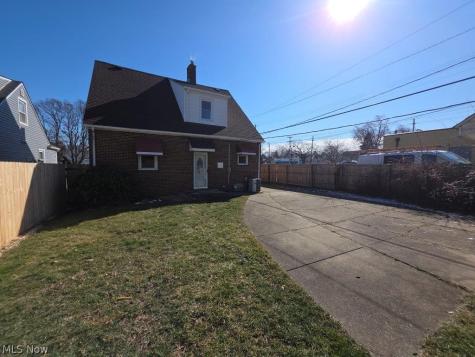 4262 W 62nd Street Cleveland OH 44144