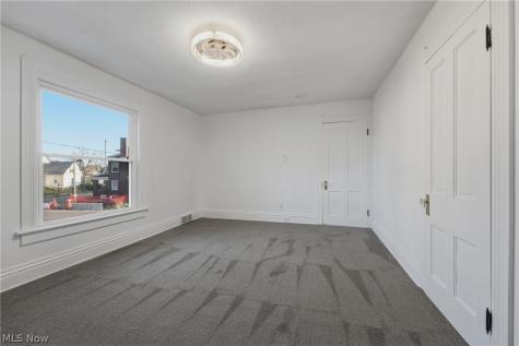 814 Main Avenue W Massillon OH 44647