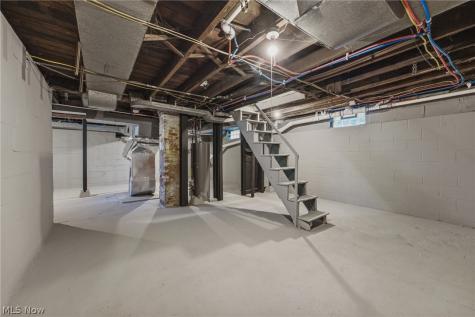 814 Main Avenue W Massillon OH 44647