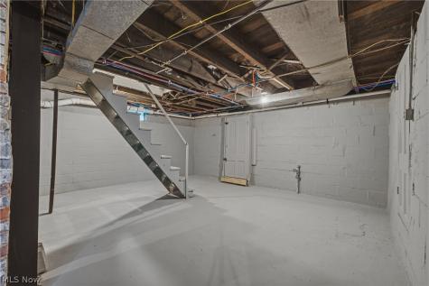814 Main Avenue W Massillon OH 44647