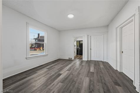 814 Main Avenue W Massillon OH 44647