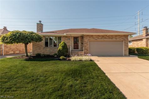 9711 Idlewood Drive Cleveland OH 44144