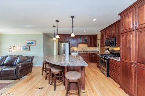 9711 Idlewood Drive Cleveland OH 44144