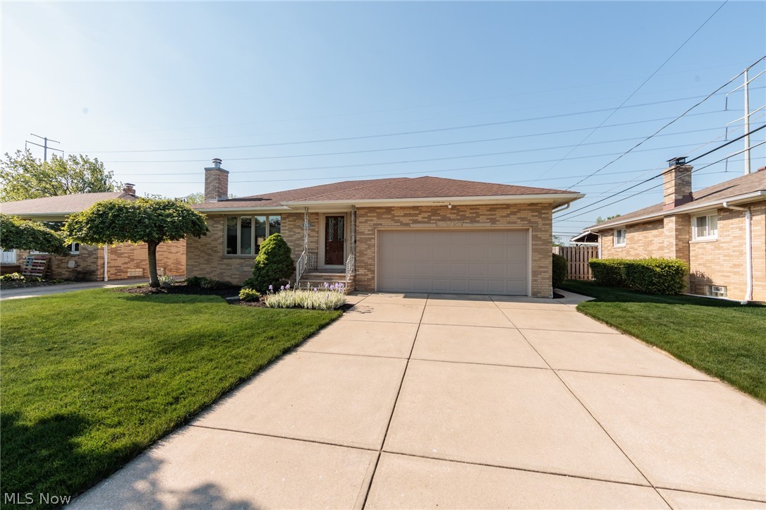 9711 Idlewood Drive Cleveland OH 44144