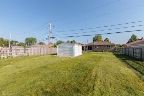 9711 Idlewood Drive Cleveland OH 44144