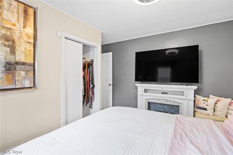 3788 Jo Ann Drive Cleveland OH 44122