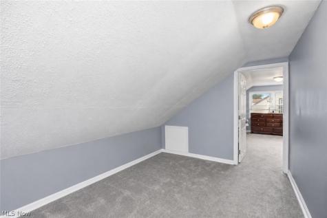 3788 Jo Ann Drive Cleveland OH 44122