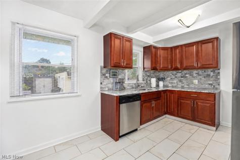 3788 Jo Ann Drive Cleveland OH 44122