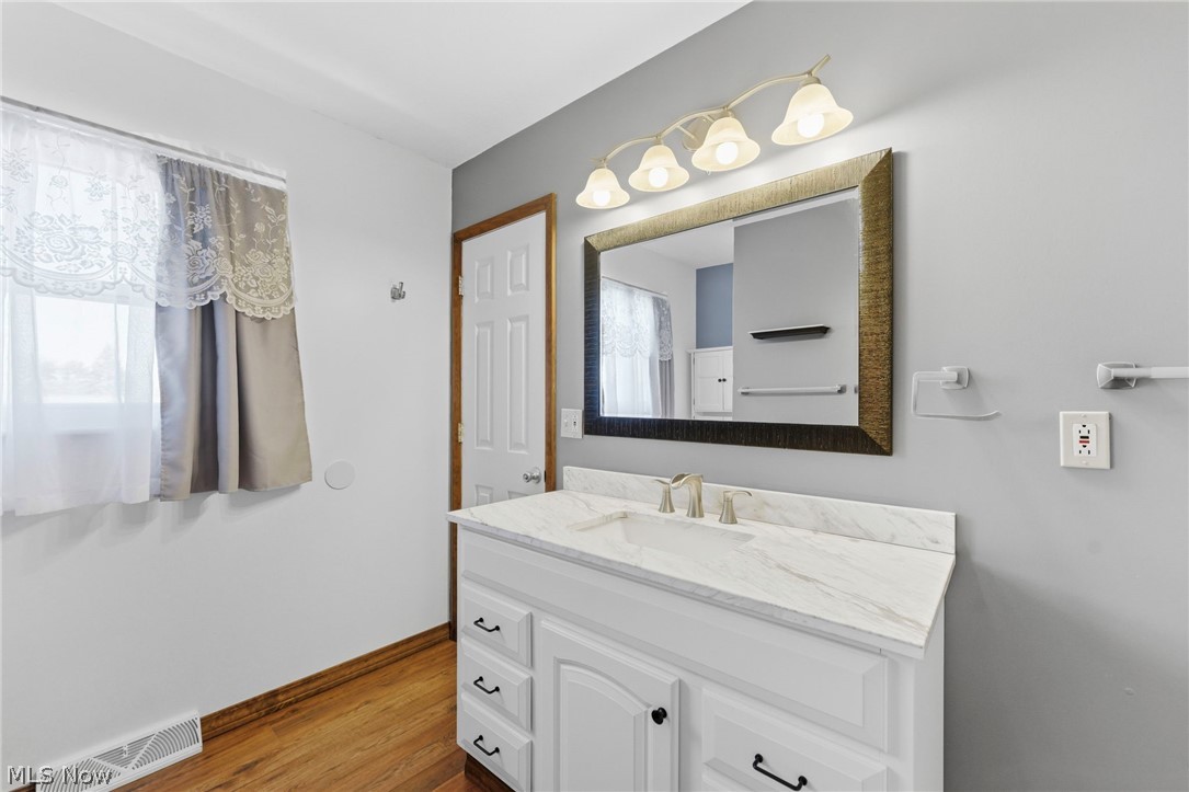 7127 Lake Shore Boulevard Mentor OH 44060