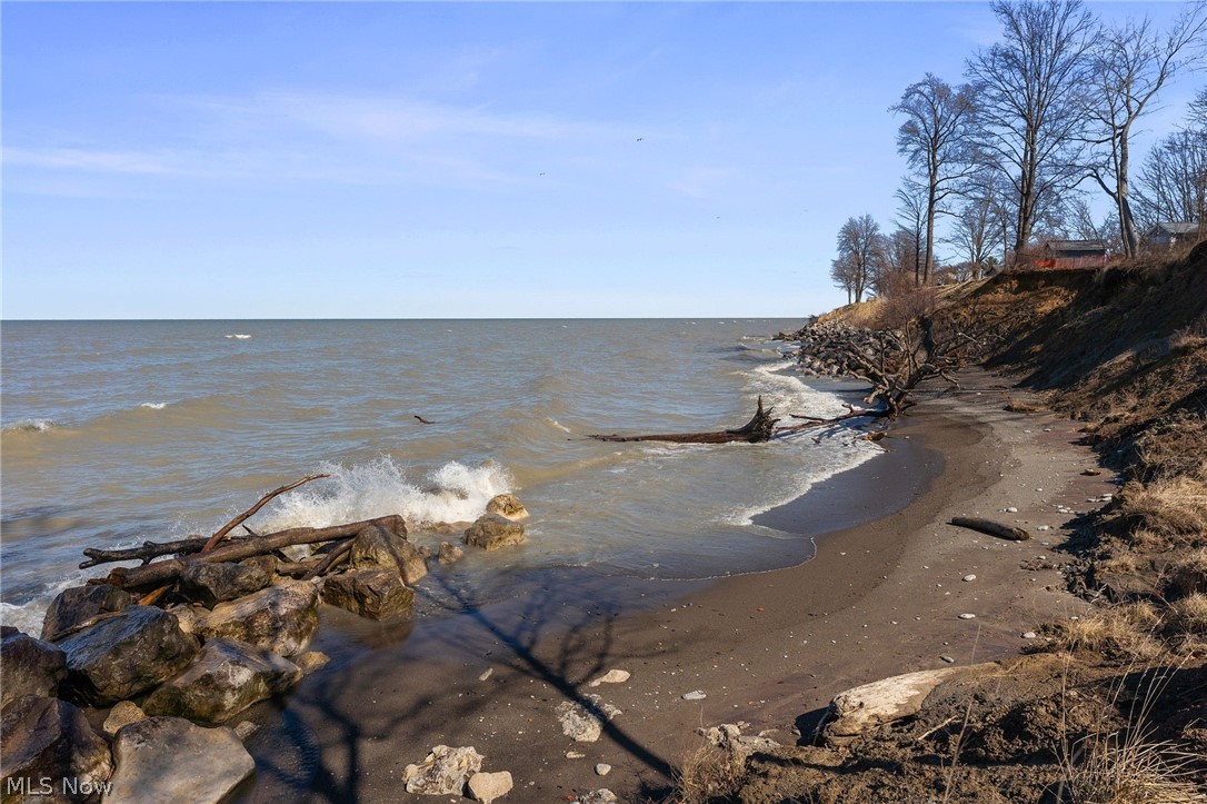 7127 Lake Shore Boulevard Mentor OH 44060